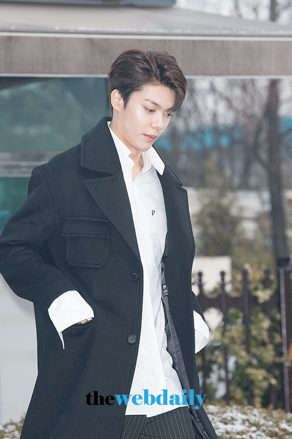 더유닛 유닛B 지한솔, 뮤직뱅크 출근길 현장