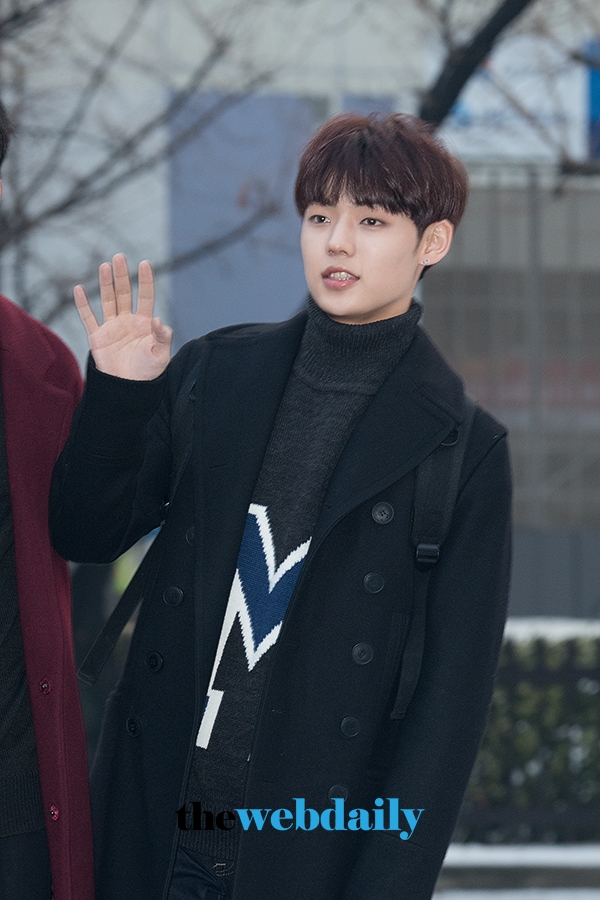 더유닛 유닛B 찬, 뮤직뱅크 출근길 현장