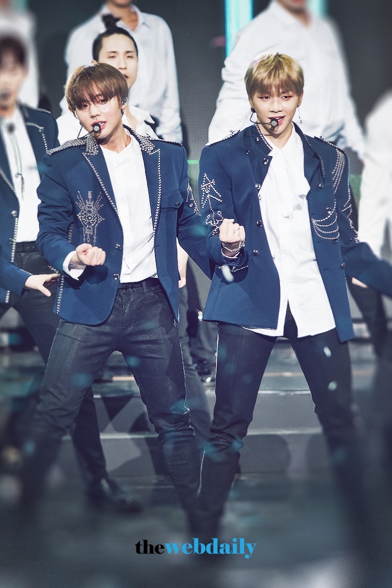 워너원 박지훈-강다니엘, 2018 가온차트 K-POP 어워드 시상식