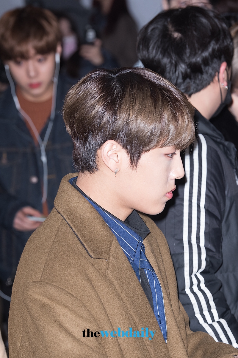 워너원(WannaOne) 박우진, 김포국제공항 국내선 출국 현장