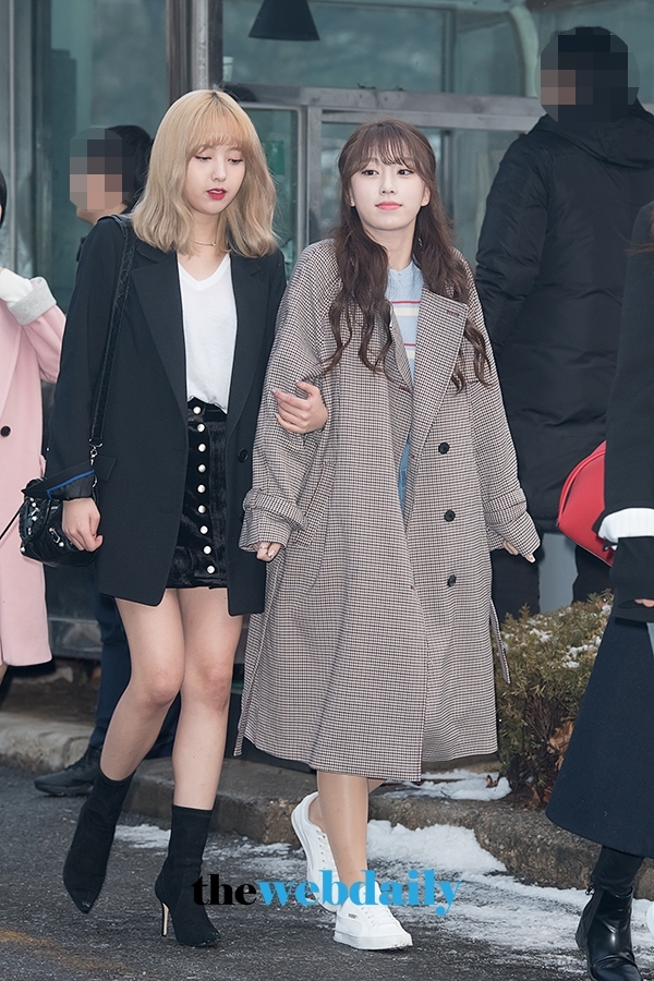 더유닛G 윤조-이수지, 뮤직뱅크 출근길 현장