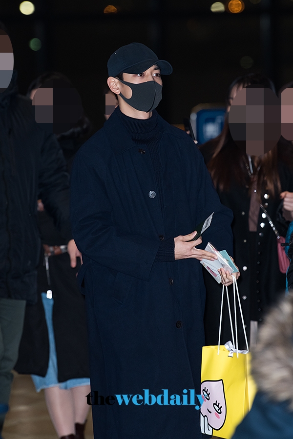샤이니 민호, 김포국제공항 출국 현장