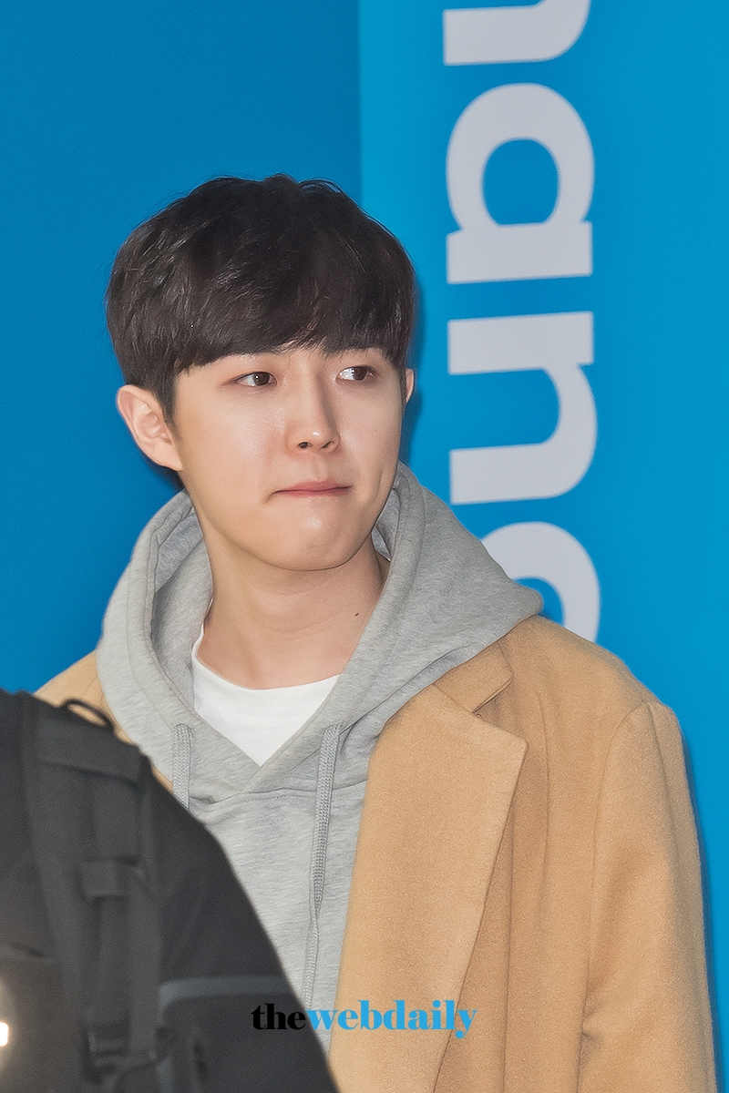 워너원(WannaOne) 김재환, 김포국제공항 국내선 출국 현장
