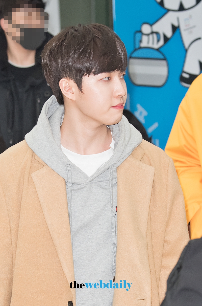 워너원(WannaOne) 김재환, 김포국제공항 국내선 현장
