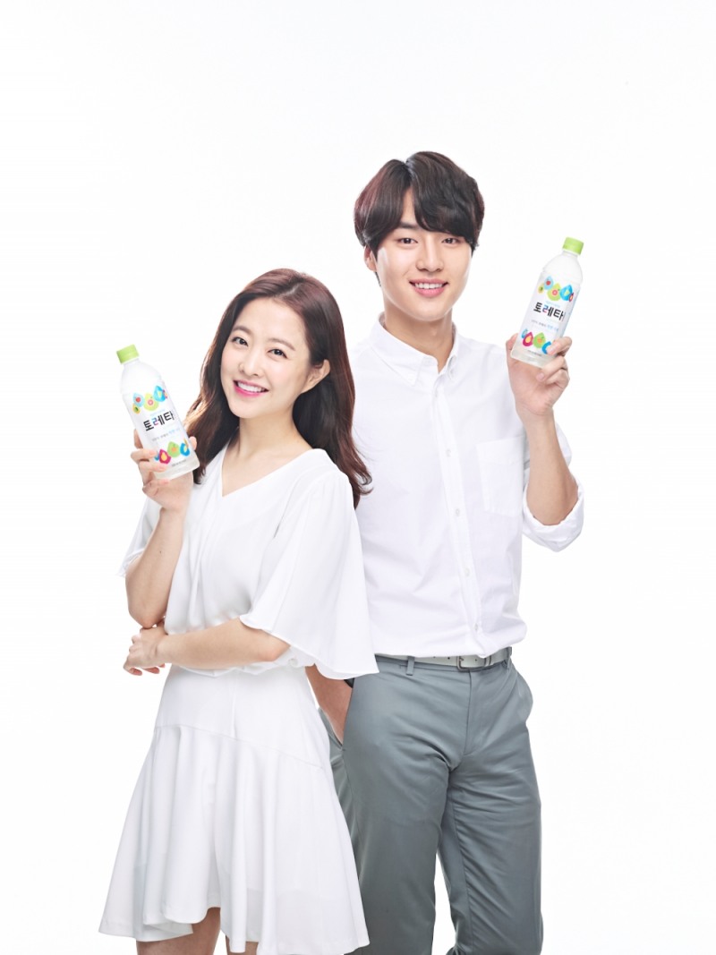 토레타 박보영 양세종 모델발탁 이미지.(사진= 코카-콜라사)
