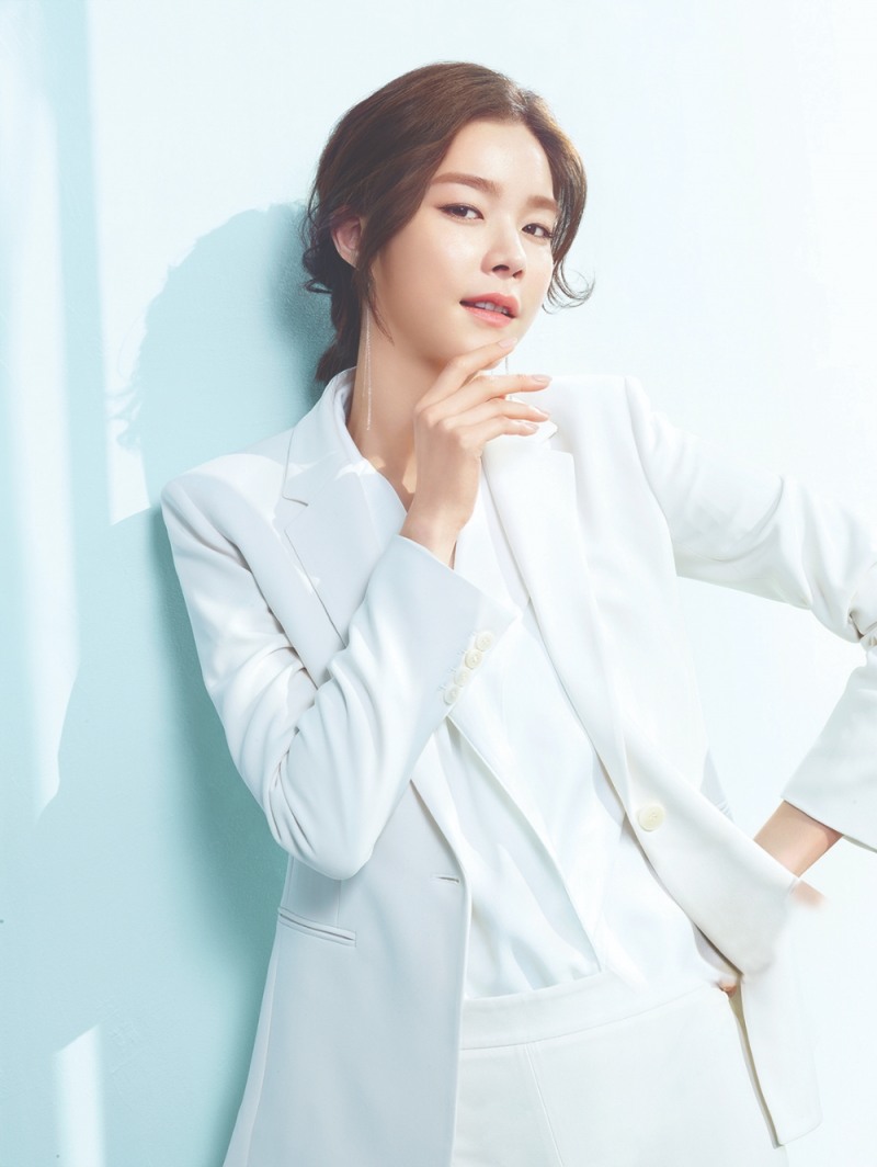 모델 윤소정, ‘리리코스’ 새로운 뮤즈 발탁