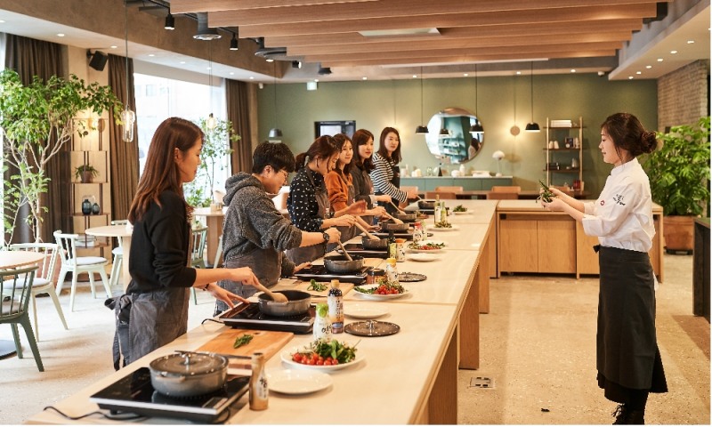 (사진=샘표가 건강한 식문화 형성을 위한 오프라인 플랫폼, ‘샘표 우리맛 공간’을 오픈했다)