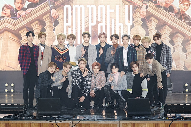 NCT, ‘NCT 2018’ 국내외 앨범 음반차트 1위