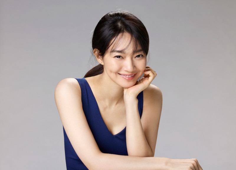 아이오페, 새로운 모델로 배우 신민아 발탁