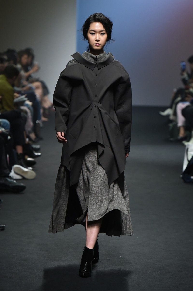 쿠만 유혜진 2018FW 코트 이미지. (사진=포도컴)