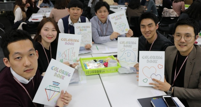 임직원봉사활동 '컬러링북' (사진=CJ제일제당)