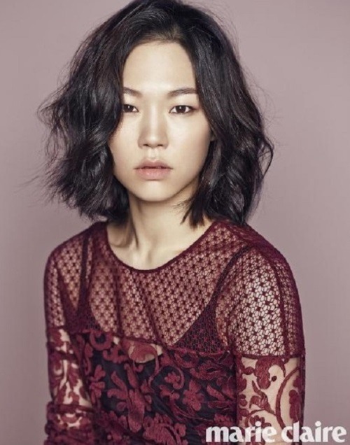 한예리, 붉은 계통의 시스루 입고 고혹美 발산 '이 정도 일 줄'