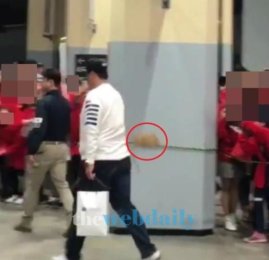 어디선가 날라든 닭 한마리, 이대호 향한 도넘은 몹쓸짓....도대체 무슨 일이