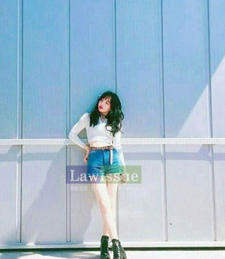 나연, 청반바지 입고 완벽 비율....고속도로 각선美 '부러울 뿐'