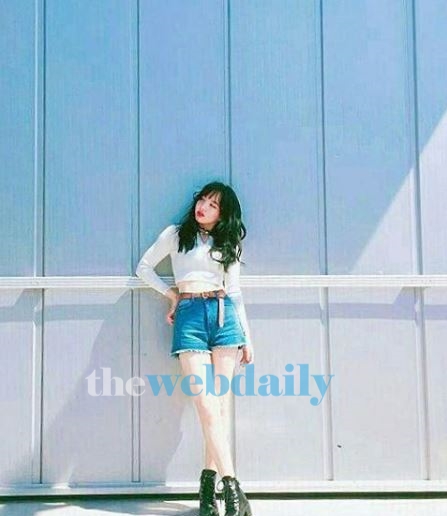 나연, 청반바지 입고 완벽 비율....고속도로 각선美 뽐내 '그저 부러울 뿐'
