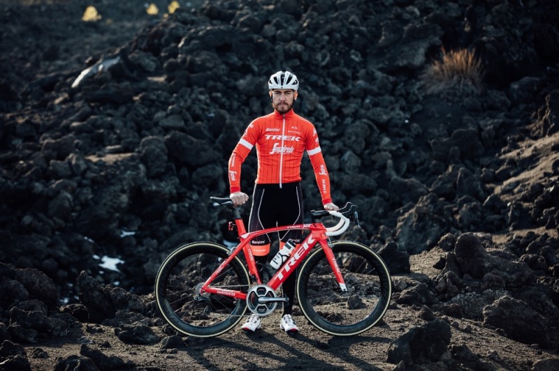 트렉바이시클코리아가 ‘2018 트렉-세가프레도 팀킷’을 공식으로 공개했다.(사진=트렉바이시클코리아)