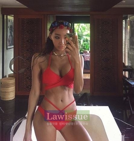 문가비, 강렬한 색 수영복 속 빛나는 S라인...'그저 부러울 뿐'