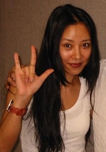 이본, 까무잡잡한 피부 속 고혹美 선보여...'너무나 아름다운 그녀'