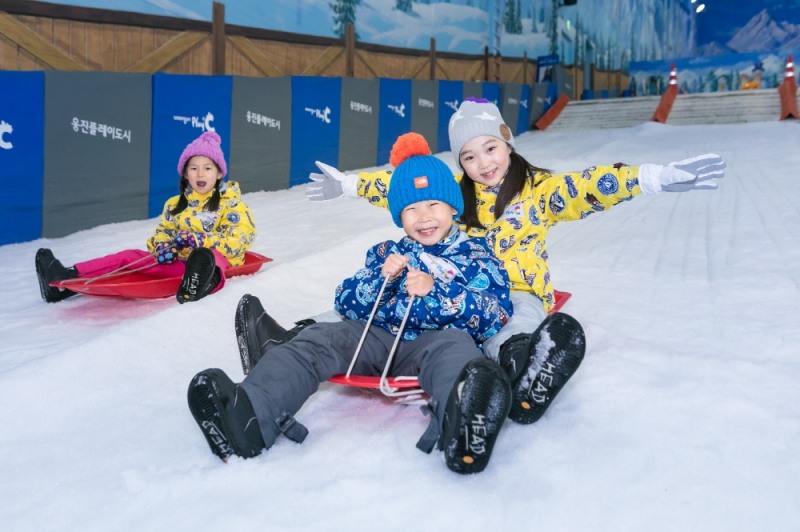 스노우파크_키즈눈썰매. (사진=웅진플레이도시)