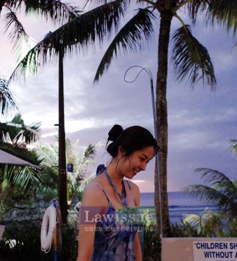 서은수, 시원스런 푸른 원피스 입고 여리여리한 팔뚝라인 선보여