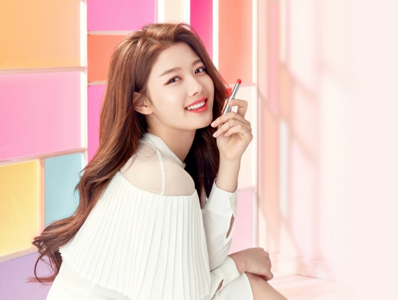 라네즈, 스테인드 글라스틱 출시