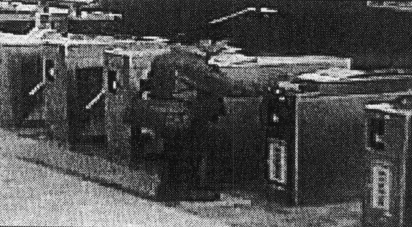 지하철로 도주하는 모습.(사진제공=부산지방경찰청)