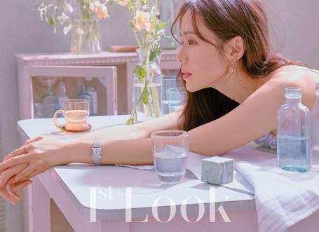 로즈몽 ‘예쁜 누나’ 손예진과 함께한 로맨틱 화보 공개