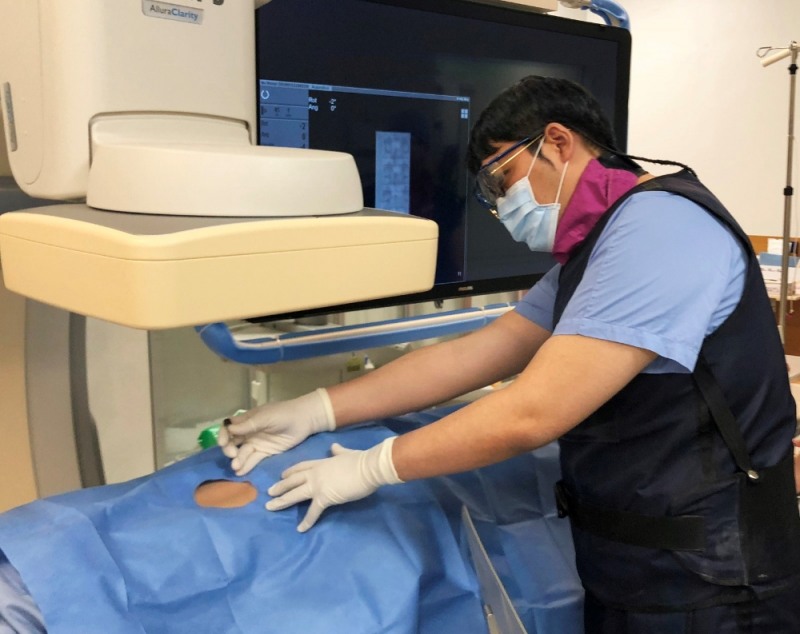 경막외 혈액 봉합술 시행 장면 (사진=분당서울대병원)