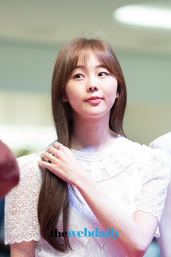 금새록, 영화 '독전' 레드카펫 행사