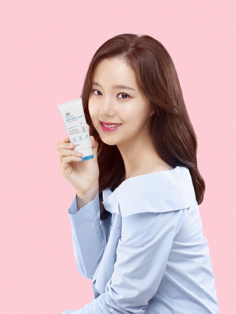 SNP, 문채원 B컷 공개