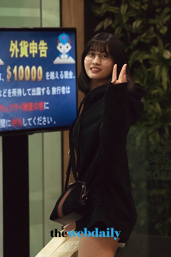 TWICE(트와이스) 모모, 김포국제공항 출국 현장