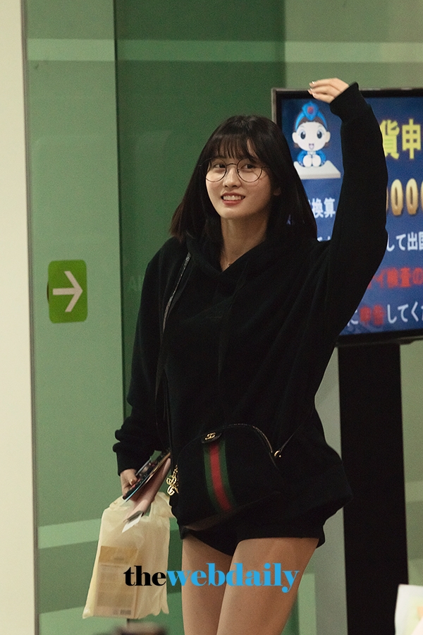 TWICE(트와이스) 모모, 김포국제공항 출국 현장
