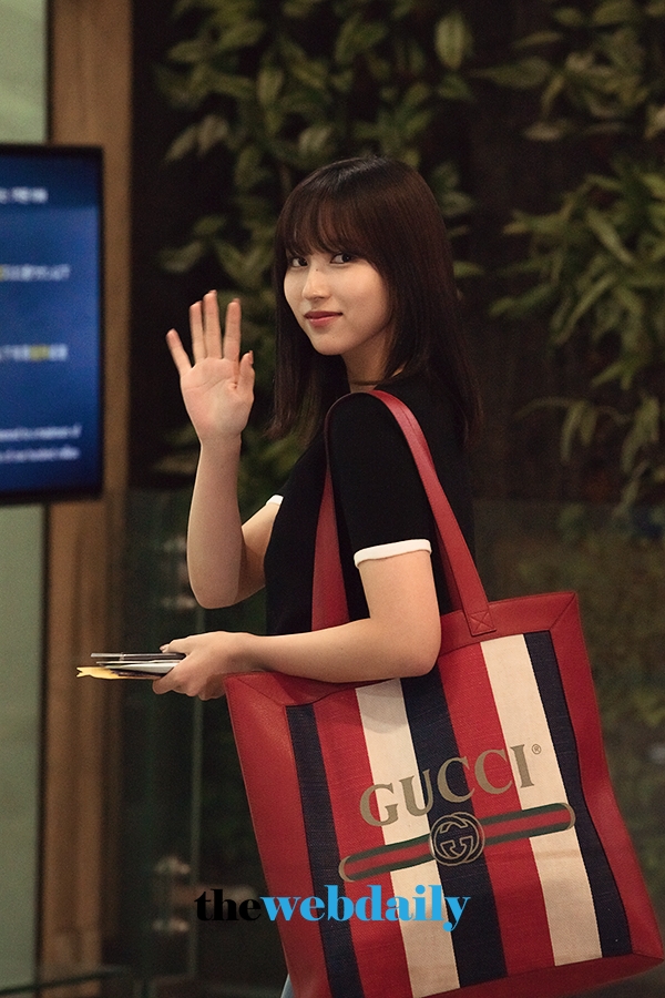 TWICE(트와이스) 미나, 김포국제공항 출국 현장