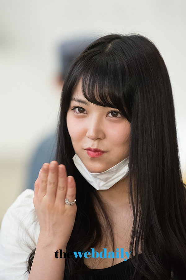 시로마미루(白間美瑠), 김포국제공항 출국 현장
