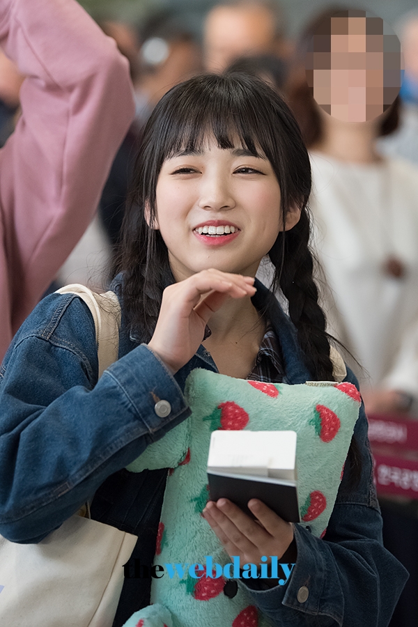 야부키 나코(矢吹奈子), 김포국제공항 출국 현장