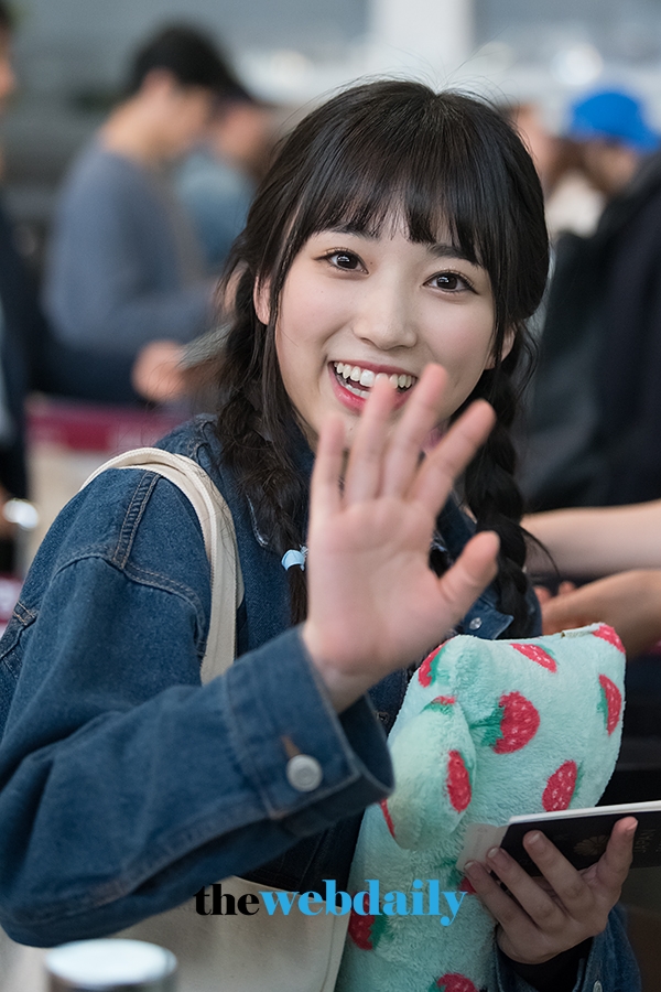 야부키 나코(矢吹奈子), 김포국제공항 출국 현장
