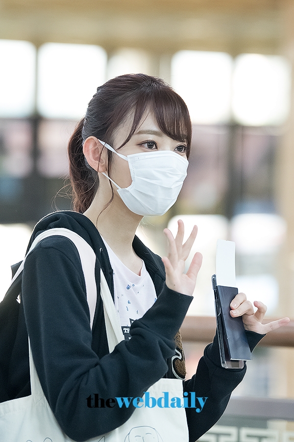 미야와키 사쿠라(宮脇咲良), 김포국제공항 출국 현장