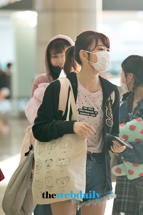 미야와키 사쿠라(宮脇咲良), 김포국제공항 출국 현장