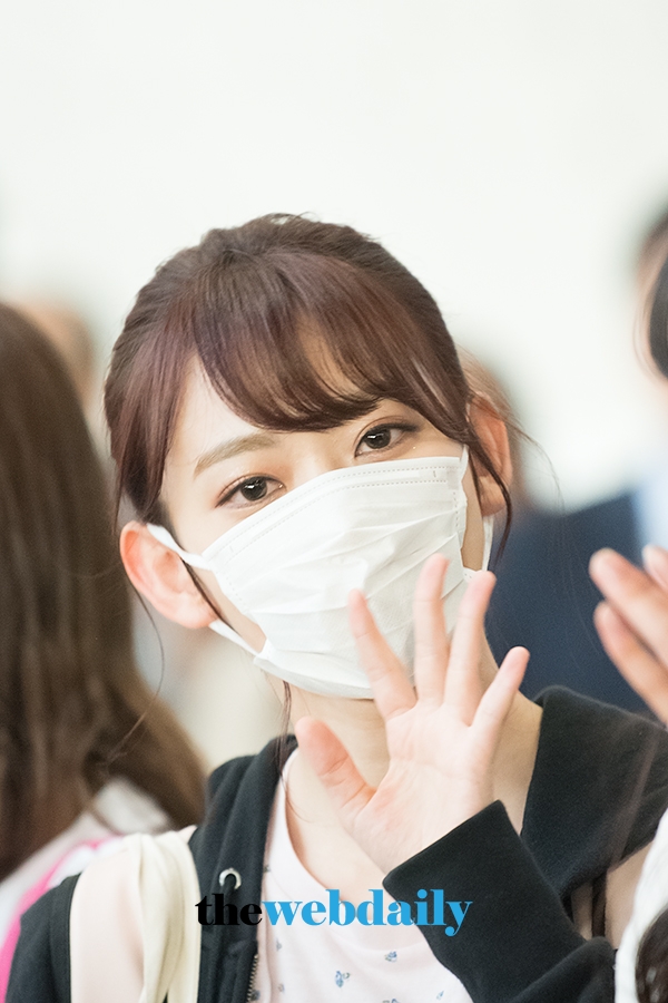 미야와키 사쿠라(宮脇咲良), 김포국제공항 출국 현장