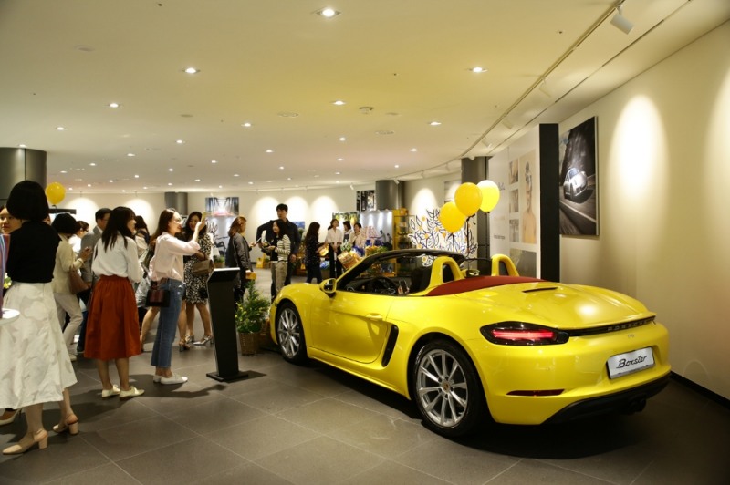 ‘아쿠아 디 파르마’와 함께하는 VIP 고객 특별 초청 이벤트 실시.(사진=용산 스포츠 오토모빌)