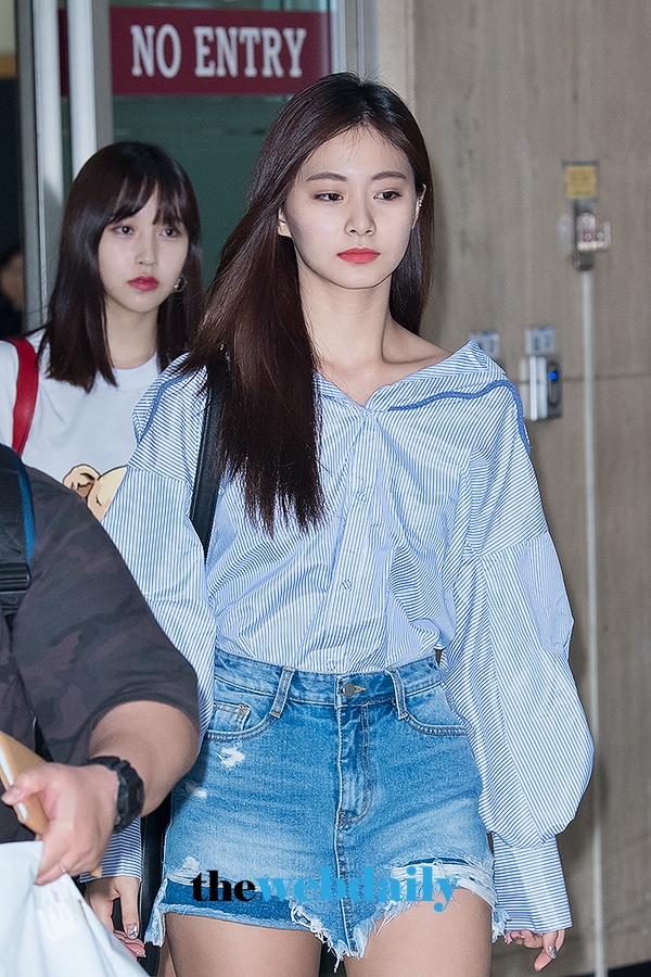 TWICE(트와이스) 쯔위, 김포국제공항 출국 현장