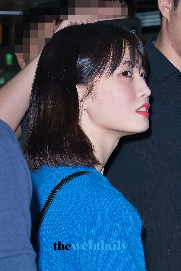 TWICE(트와이스) 모모, 김포국제공항 출국 현장