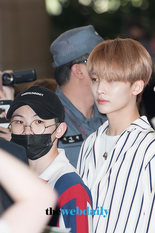세븐틴(Seventeen) 우지-정한, 김포국제공항 출국 현장
