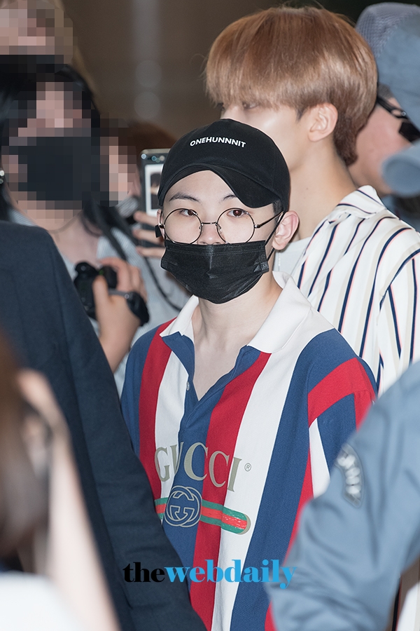 세븐틴(Seventeen) 우지, 김포국제공항 출국 현장