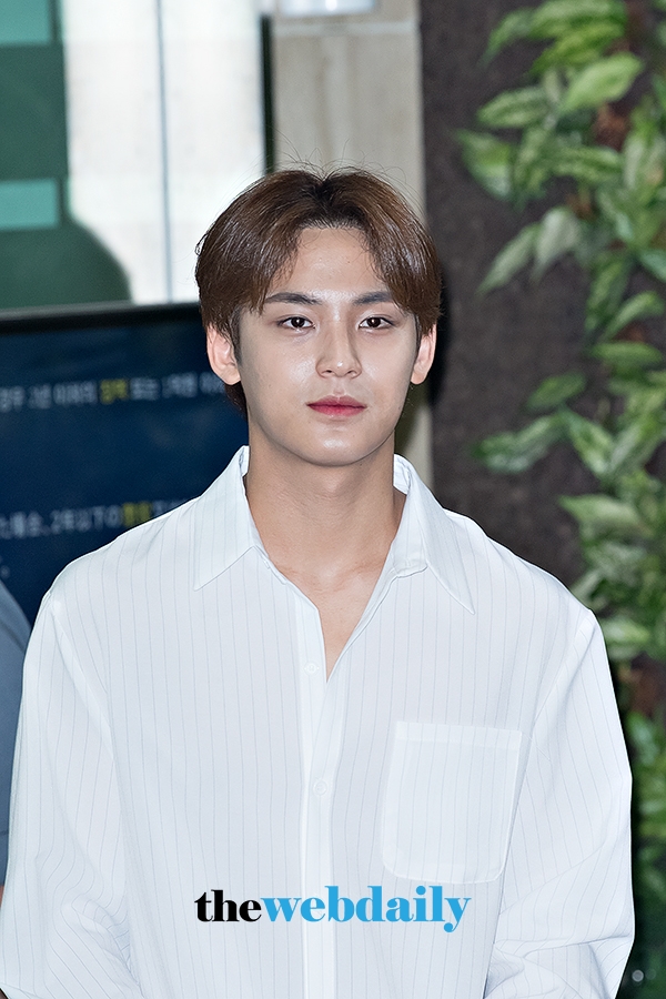 세븐틴(Seventeen) 민규, 김포국제공항 출국 현장