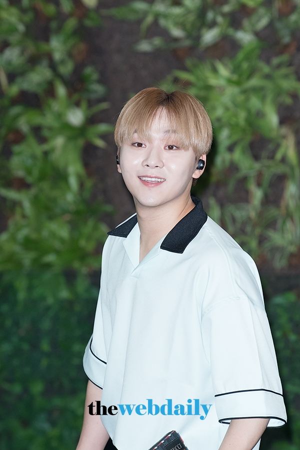 세븐틴(Seventeen) 승관, 김포국제공항 출국 현장