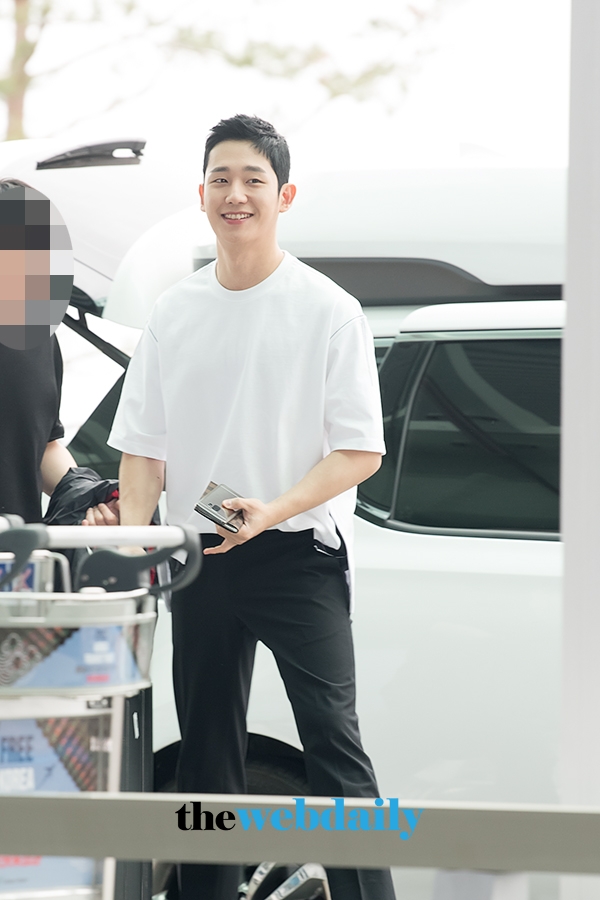 정해인, 인천국제공항 출국 현장