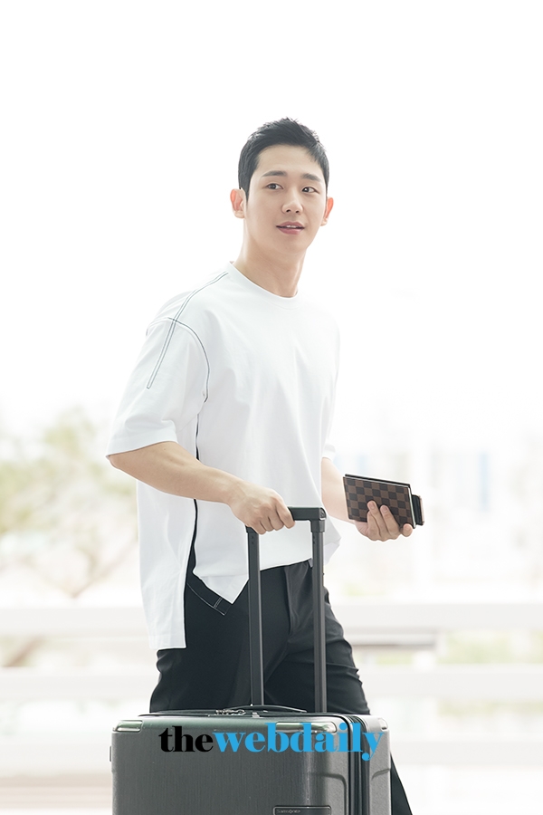 정해인, 인천국제공항 출국 현장