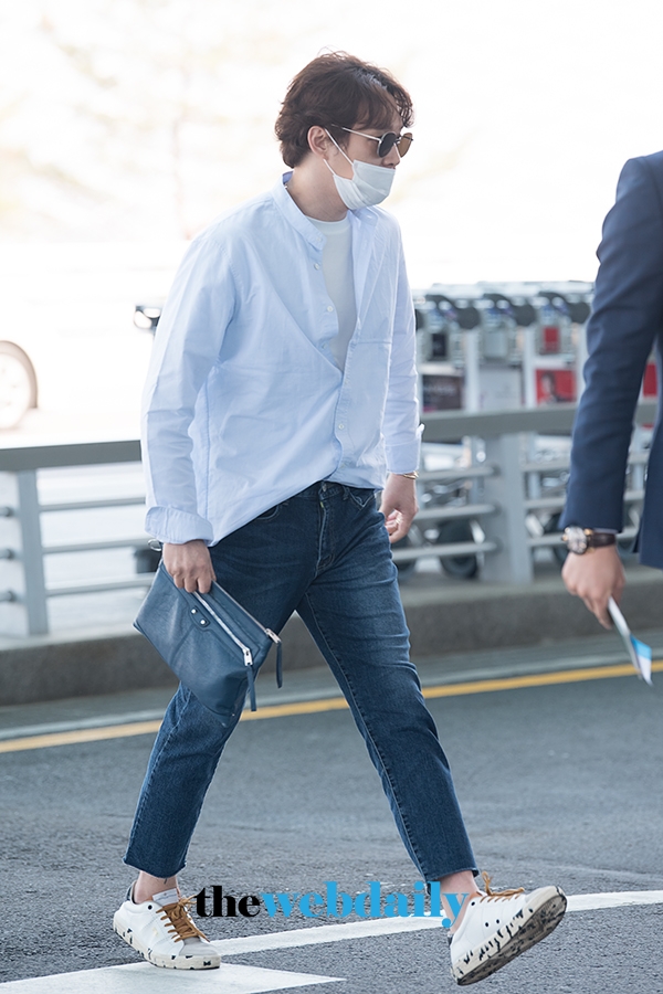 박유천, 인천국제공항 출국 현장