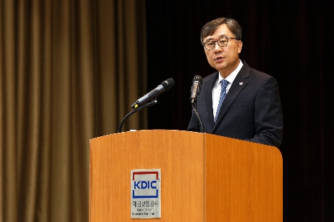 예금보험공사 곽범국 사장이 1일 서울 중구 청계천로 사옥에서 개최된 창립 22주년 기념식에서 기념사를 하고 있다. (사진=예금보험공사)